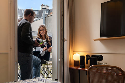 Very Bonne Chambre with balcony DADOU, hotel Paris 17